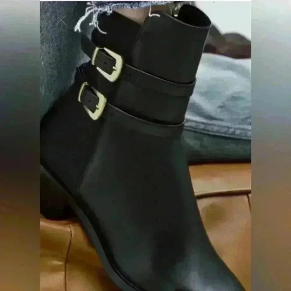 - Zara STRAPPY ANKLE BOOTS WITH BUCKLE🔥🔥🔥🔥🔥 - Picture 3 of 12